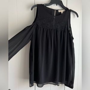 Michael Kors Cold-Shoulder Long Sleeve Shirt | Black | M